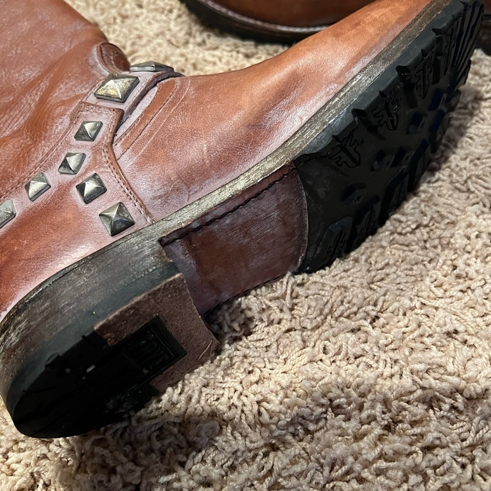 Frye rust brown Rogan Engineer Studded Boots 7.5 - Picture 7 of 10